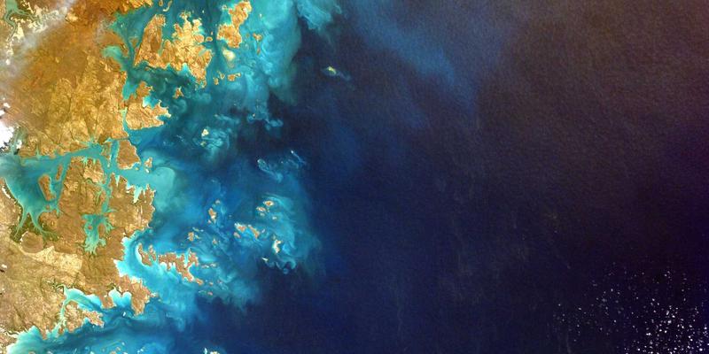 福纳瓦户外电源实测：在热门旅行景点，如何为露营与摄影设备提供持久续航？